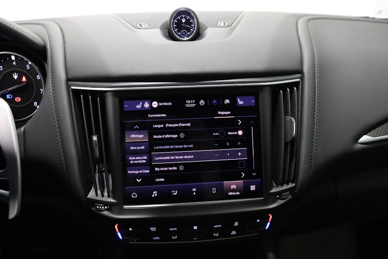 Vehicle image MASERATI LEVANTE