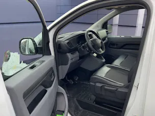 Opel Vivaro Cargo KW M 2.7t.1.5CDTI Essen 120