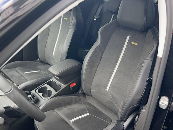 Vehicle image 8 Vehicle image 8