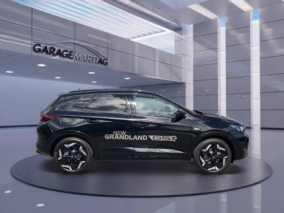 Vehicle image 2 Vehicle image 2