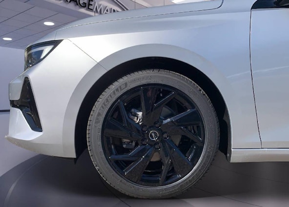 Vehicle image 6 Vehicle image 6