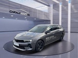 First vehicle image