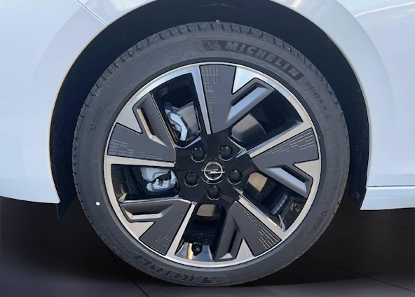 Vehicle image 6 Vehicle image 6