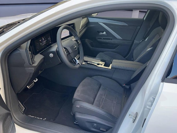 Vehicle image 5 Vehicle image 5