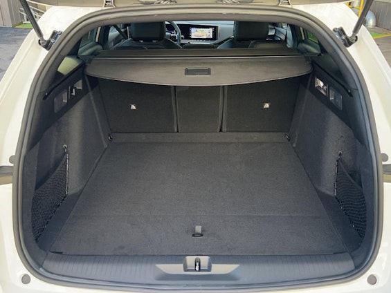 Vehicle image 9 Vehicle image 9