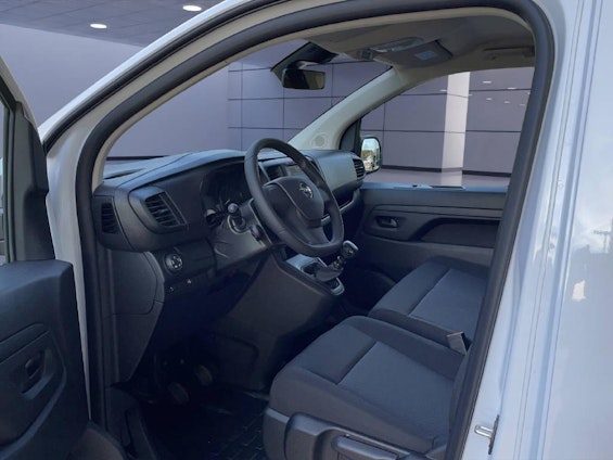 Vehicle image 5 Vehicle image 5