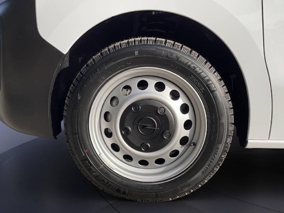 Vehicle image 6 Vehicle image 6