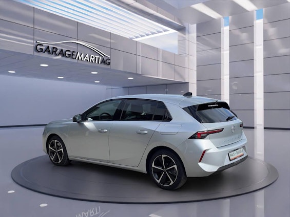 Vehicle image 3 Vehicle image 3