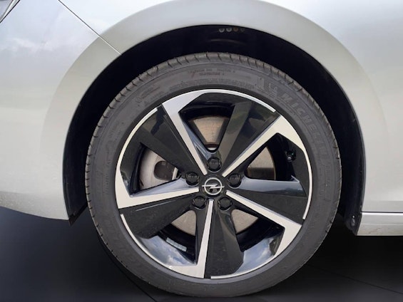 Vehicle image 6 Vehicle image 6