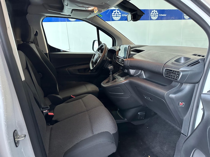 Vehicle image OPEL COMBO