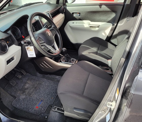 Vehicle image 7