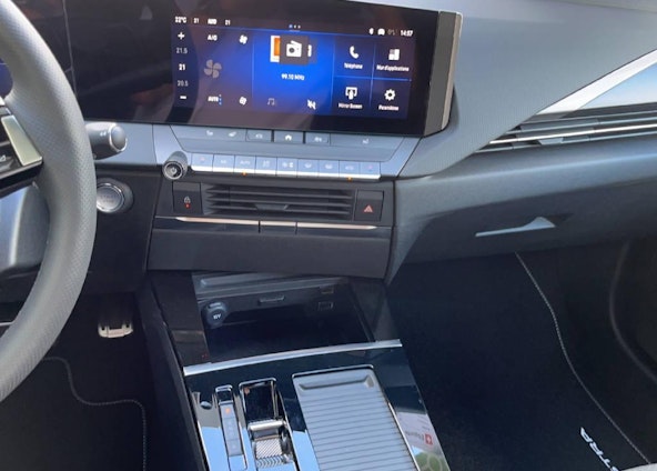 Vehicle image 6 Vehicle image 6