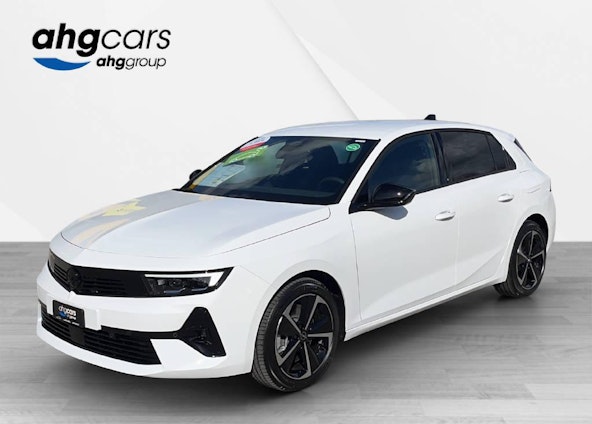 First vehicle image First vehicle image