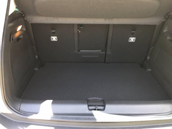 Vehicle image 8 Vehicle image 8