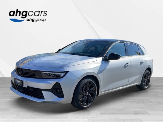 First vehicle image