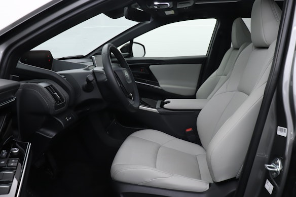 TOYOTA bZ4X Premium AWD 2