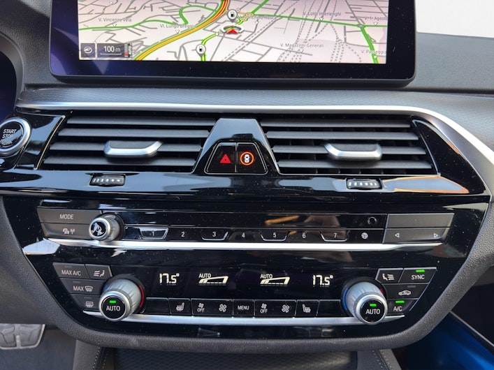 Vehicle image BMW 5 SERIES