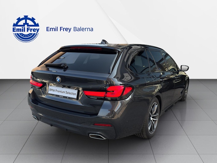 Vehicle image BMW 5 SERIES