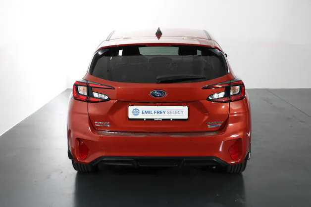 Subaru Impreza 2.0i e-Boxer Luxury