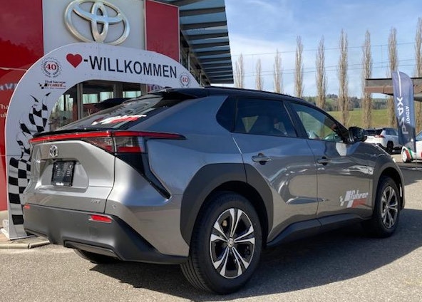 Vehicle image 3 Vehicle image 3