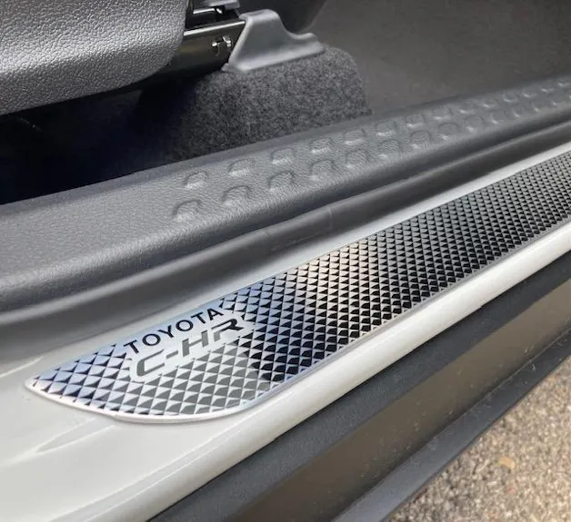 Toyota C-HR 2.0 VVTi HSD Move