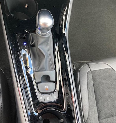 Vehicle image 14 Vehicle image 14