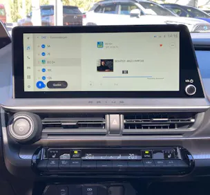 Toyota Prius 2.0 Plug-In-Hybrid Style