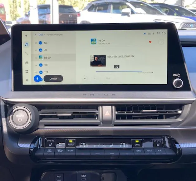 Toyota Prius 2.0 Plug-In-Hybrid Style
