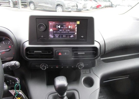 Vehicle image 12 Vehicle image 12