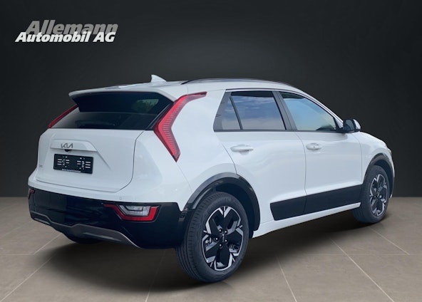 Vehicle image 5 Vehicle image 5