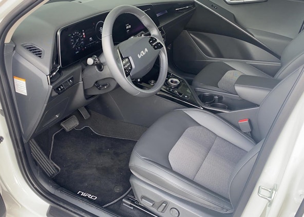 Vehicle image 8 Vehicle image 8