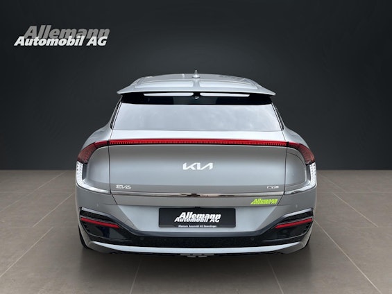 Vehicle image 4 Vehicle image 4