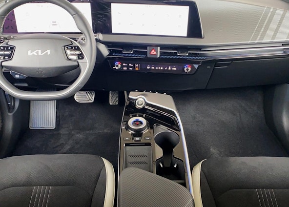 Vehicle image 8 Vehicle image 8