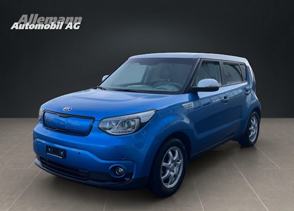 First vehicle image First vehicle image