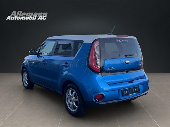 Vehicle image 6 Vehicle image 6