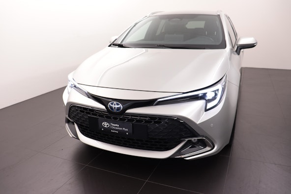 First vehicle image