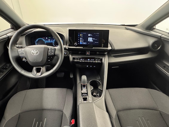 Vehicle image 6