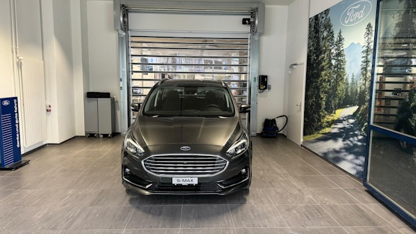 FORD S-Max 2.5 Hybrid Titanium 1
