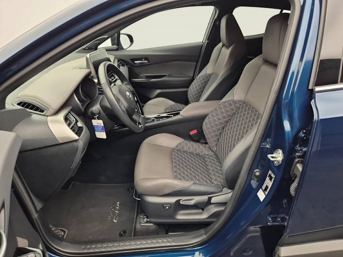 Fahrzeugbild TOYOTA C-HR