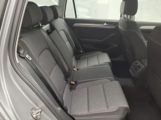 VW Passat Variant 2.0 TDI 150 Business DSG