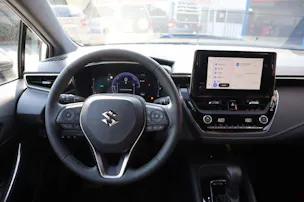 Suzuki Swace 1.8 Compact Top Hybrid