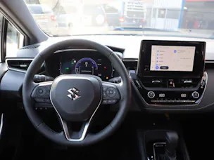Suzuki Swace 1.8 Compact Top Hybrid