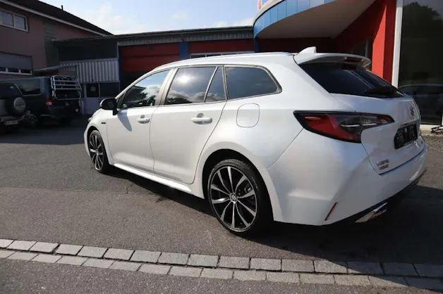Suzuki Swace 1.8 Compact Top Hybrid