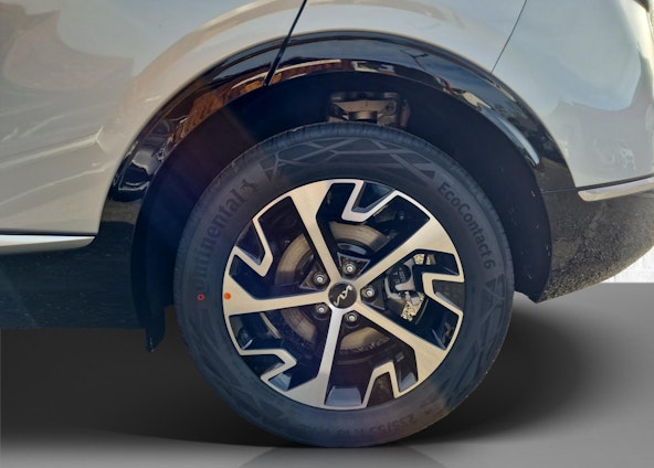 Vehicle image 14 Vehicle image 14