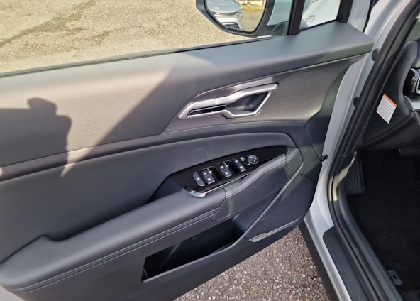 Vehicle image 12 Vehicle image 12