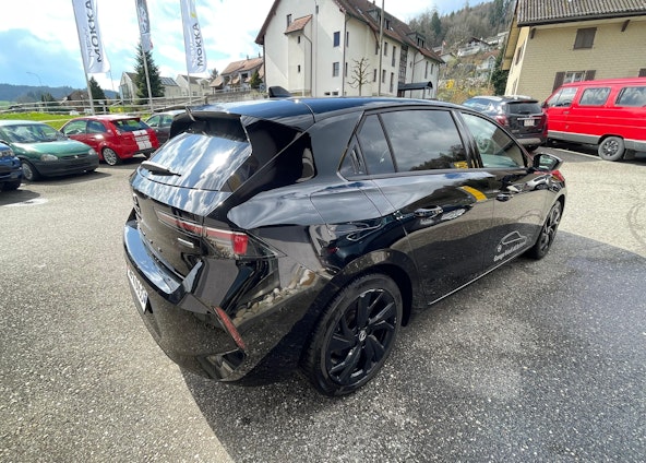 Vehicle image 3 Vehicle image 3