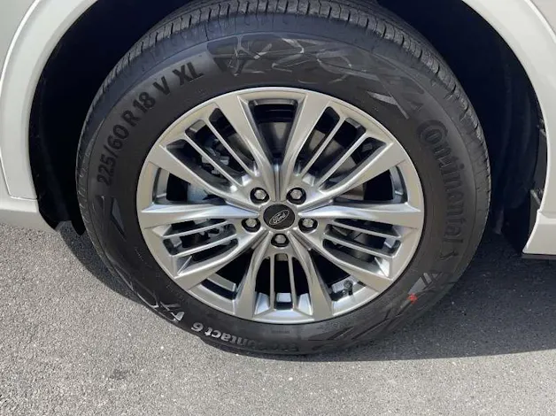 Ford Kuga 2.5 Hybrid Vignale 4x4