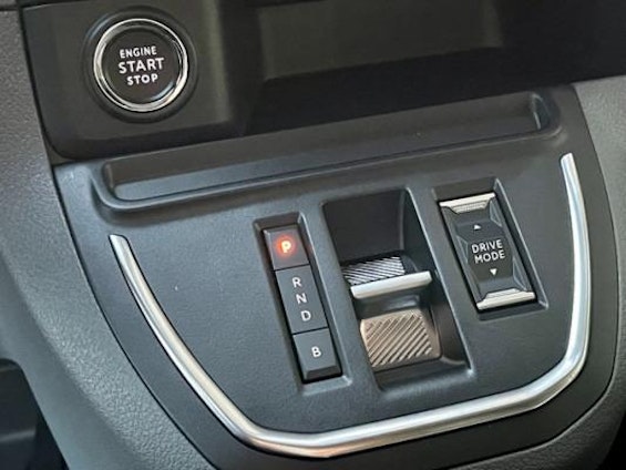 Vehicle image 13 Vehicle image 13