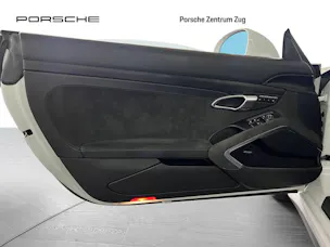 Porsche 911 Carrera 4 GTS Cabriolet