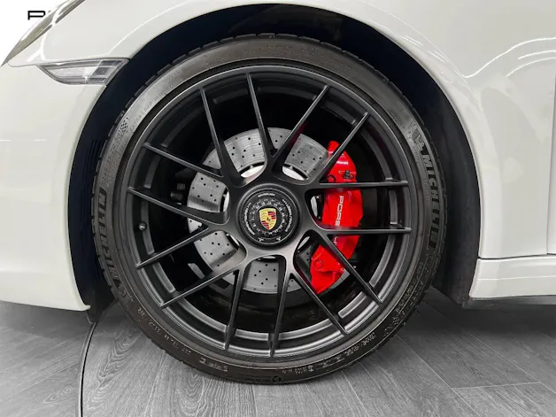 Porsche 911 Carrera 4 GTS Cabriolet